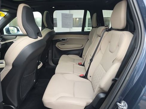 Certified 2025 Volvo XC90 B5 Plus image 22