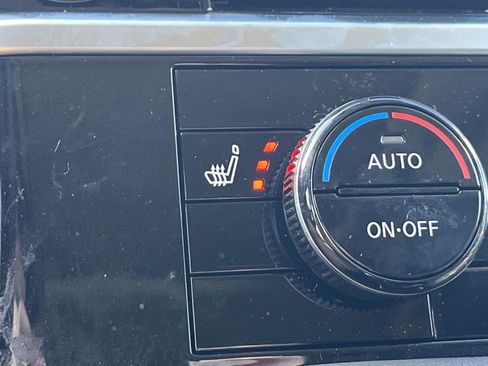 Used 2025 Nissan Pathfinder SL w/ SL Premium Package image 20