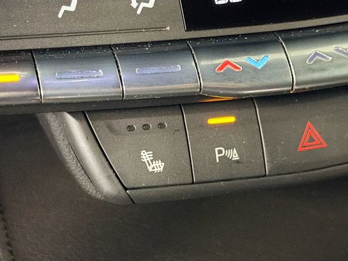 Used 2020 Cadillac XT4 Premium Luxury w/ Cold Weather Package image 19