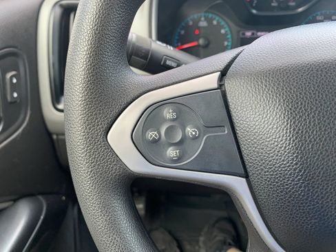 Used 2018 Chevrolet Colorado W/T w/ WT Convenience Package AWD/4WD image 12