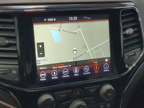 Used 2019 Jeep Grand Cherokee Limited AWD/4WD image 32