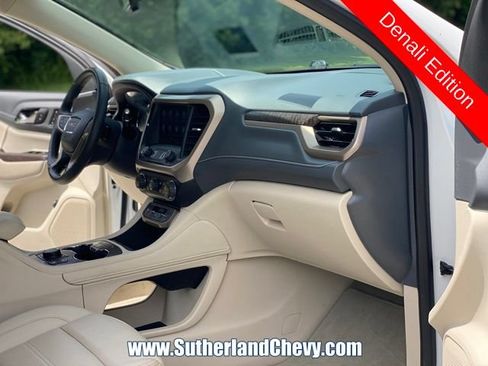 Used 2023 GMC Acadia Denali AWD/4WD image 19
