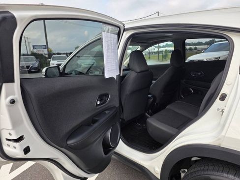 Used 2022 Honda HR-V EX image 14