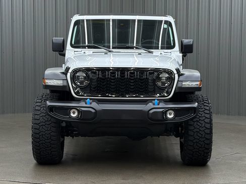 Used 2024 Jeep Wrangler Unlimited AWD/4WD image 8