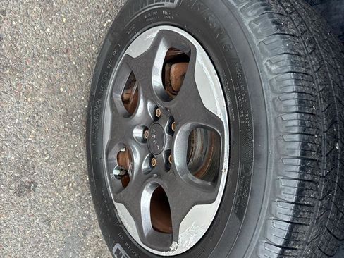 Used 2015 Jeep Renegade Sport w/ Power & Air Group image 23