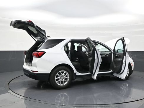 Used 2021 Chevrolet Equinox LT FWD image 25