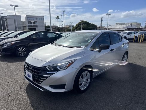 Certified 2024 Nissan Versa S w/ Trunk Package image 2