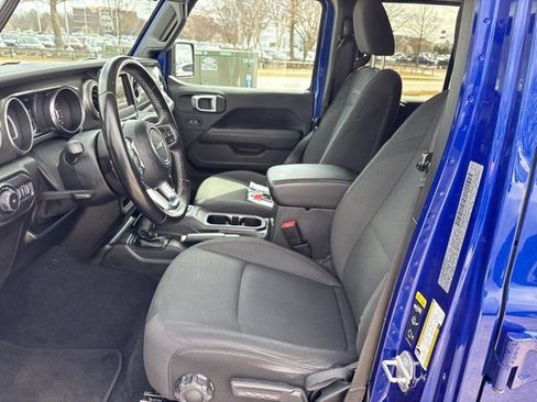 Used 2020 Jeep Wrangler Unlimited Sahara image 15