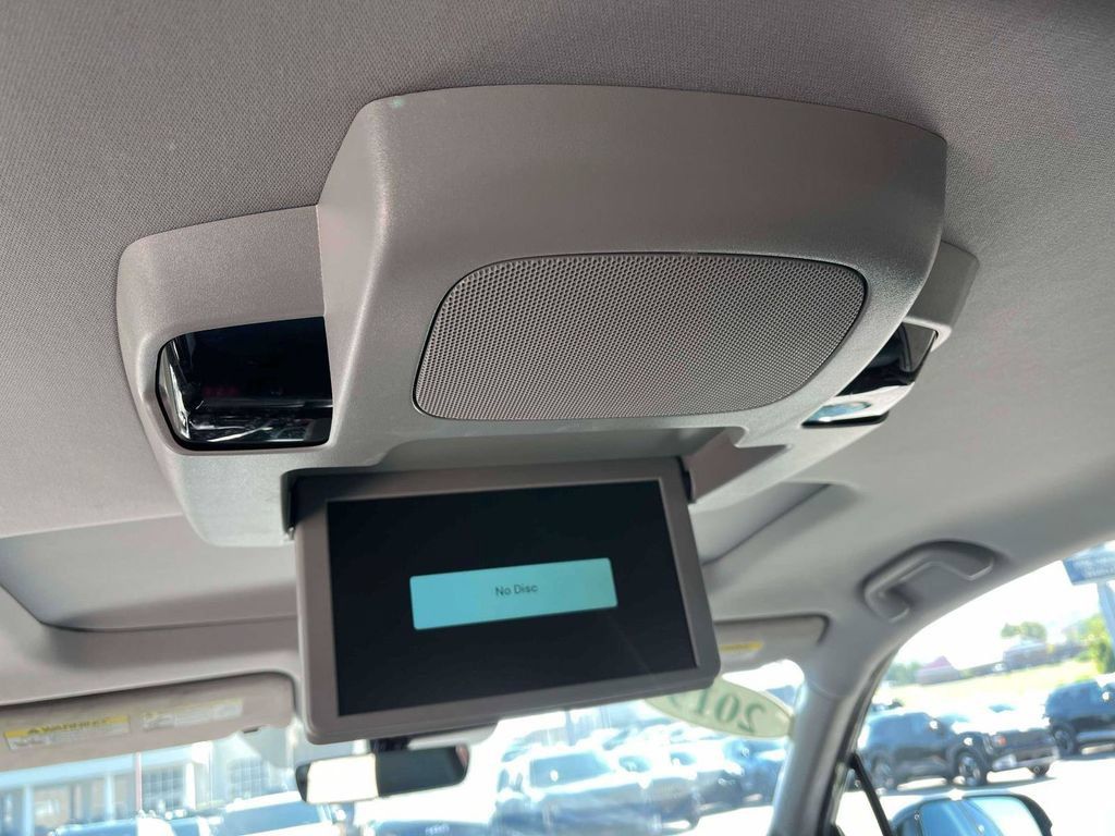 Used 2019 Honda Pilot Elite image 5