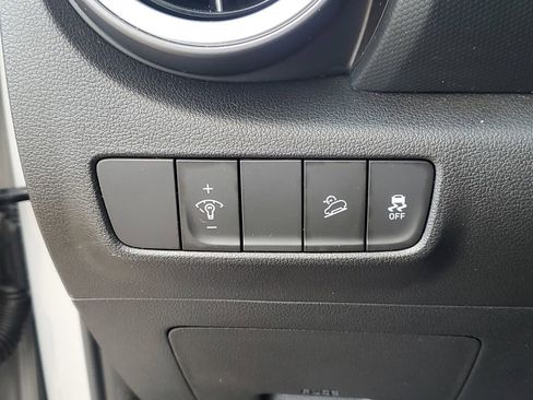 Used 2023 Hyundai Kona Limited image 23