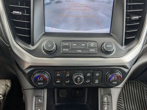 Used 2019 GMC Acadia SLT image 16