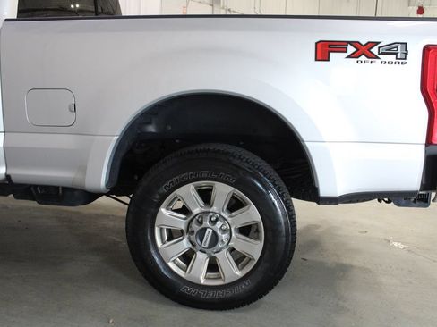 Used 2017 Ford F250 Platinum w/ Platinum Ultimate Package AWD/4WD image 29