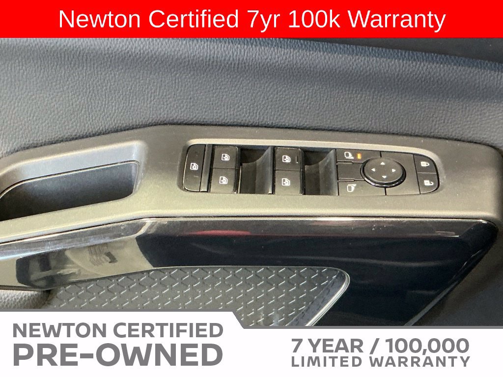 Used 2024 Nissan Pathfinder SV FWD image 36
