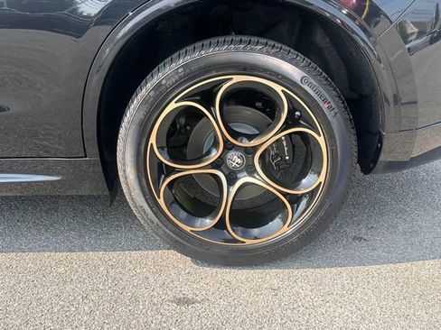 Used 2025 Alfa Romeo Stelvio Sprint image 8