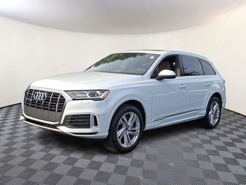 Used 2023 Audi Q7 2.0T Premium w/ Towing Package AWD/4WD image 3