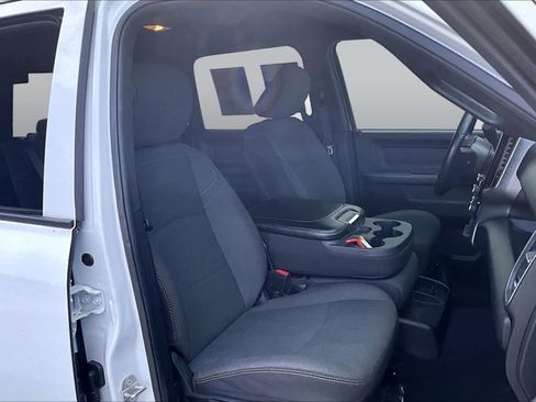 Used 2024 RAM 2500 Tradesman w/ Chrome Appearance Group AWD/4WD image 9