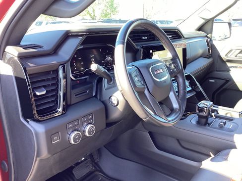 Used 2022 GMC Sierra 1500 AT4 w/ AT4 Preferred Package AWD/4WD image 11