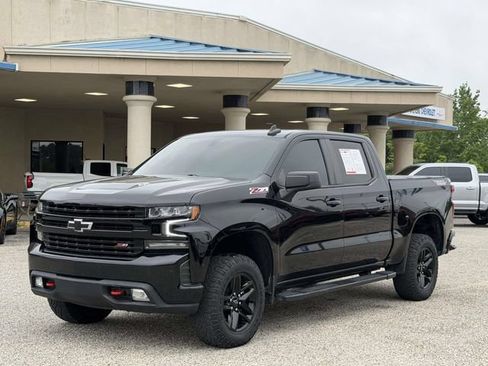 Used 2022 Chevrolet Silverado 1500 LT Trail Boss AWD/4WD image 14