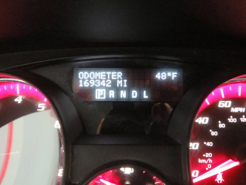 Used 2012 GMC Acadia Denali image 20