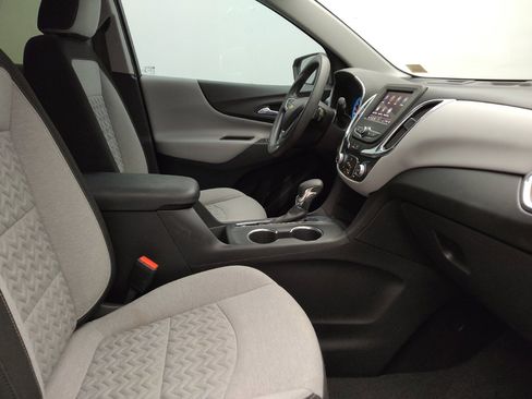 Used 2022 Chevrolet Equinox LS FWD image 21