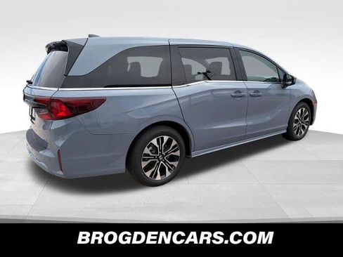 New 2026 Honda Odyssey Elite image 3