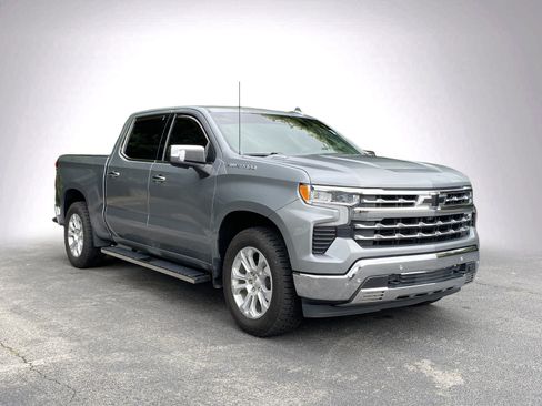 Used 2023 Chevrolet Silverado 1500 LTZ RWD image 2