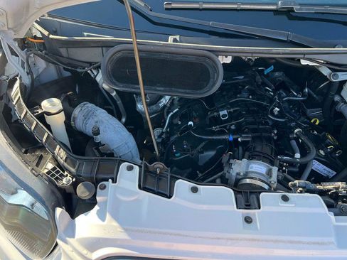 Used 2023 Ford Transit 350 XLT image 37