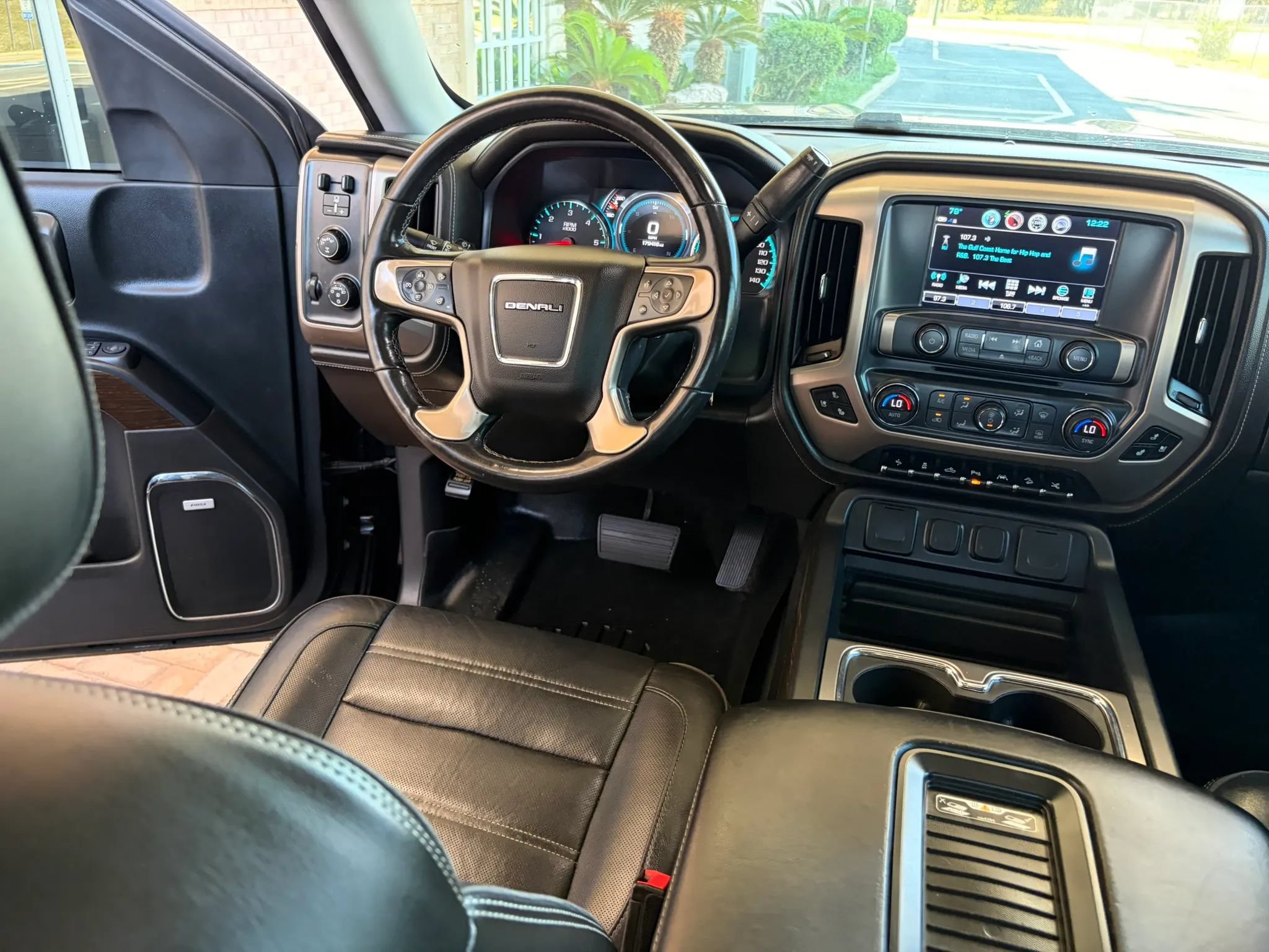 Used 2018 GMC Sierra 1500 Denali w/ Denali Ultimate Package AWD/4WD image 24