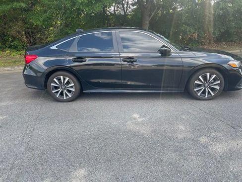 Used 2024 Honda Civic EX image 6