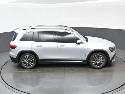 Used 2021 Mercedes-Benz GLB 35 AMG 4MATIC image 42