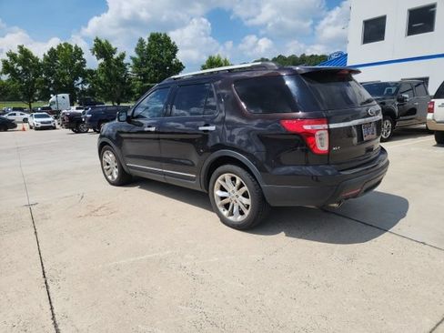 Used 2013 Ford Explorer XLT FWD image 12