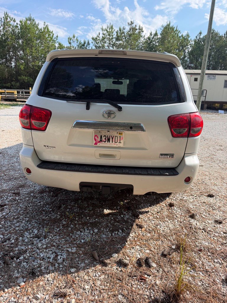 Used 2017 Toyota Sequoia Platinum RWD image 10