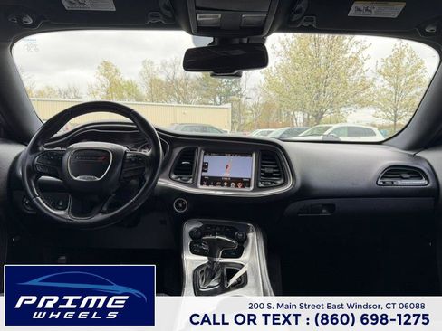 Used 2015 Dodge Challenger SXT w/ Super Sport Group (SS/T) RWD image 16