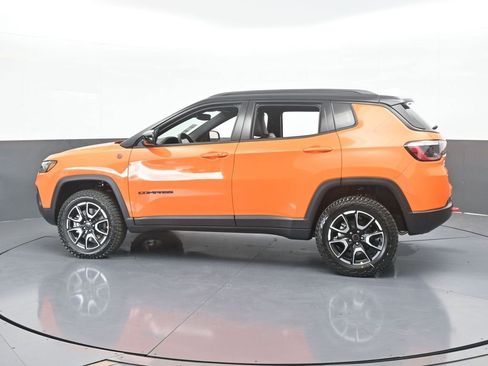 New 2026 Jeep Compass Trailhawk image 3