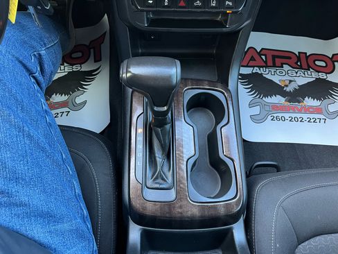 Used 2021 GMC Canyon Elevation w/ Driver Alert Package image 17