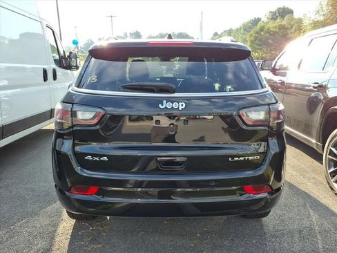 Used 2024 Jeep Compass Limited w/ Elite Group AWD/4WD image 7