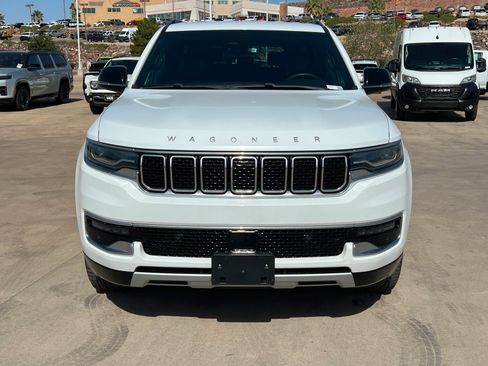 Used 2023 Jeep Wagoneer Series II AWD/4WD image 8