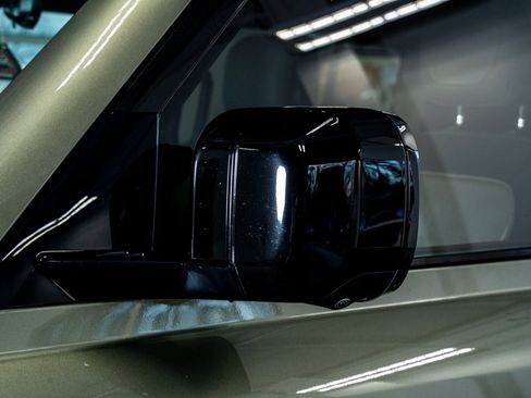 Used 2021 Land Rover Defender 110 X-Dynamic HSE image 22