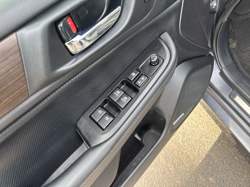 Used 2015 Subaru Legacy 3.6R Limited image 16