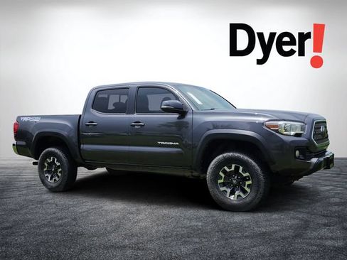 Used 2018 Toyota Tacoma TRD Off-Road AWD/4WD image 1