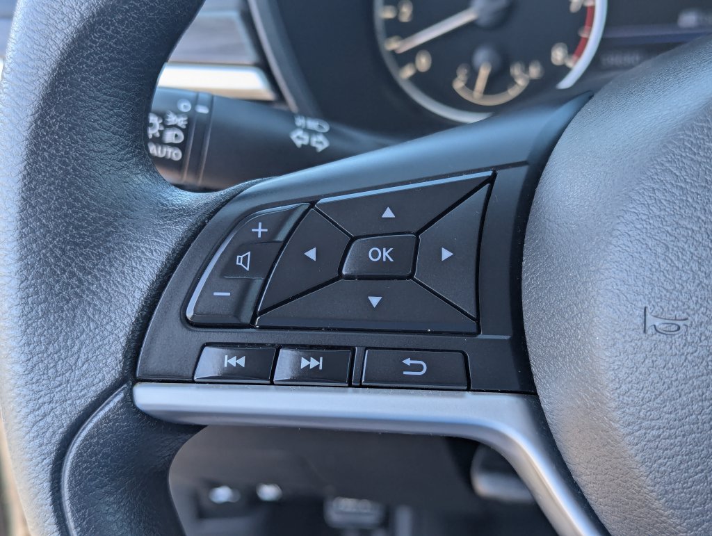 Used 2024 Nissan Altima 2.5 SV FWD image 19