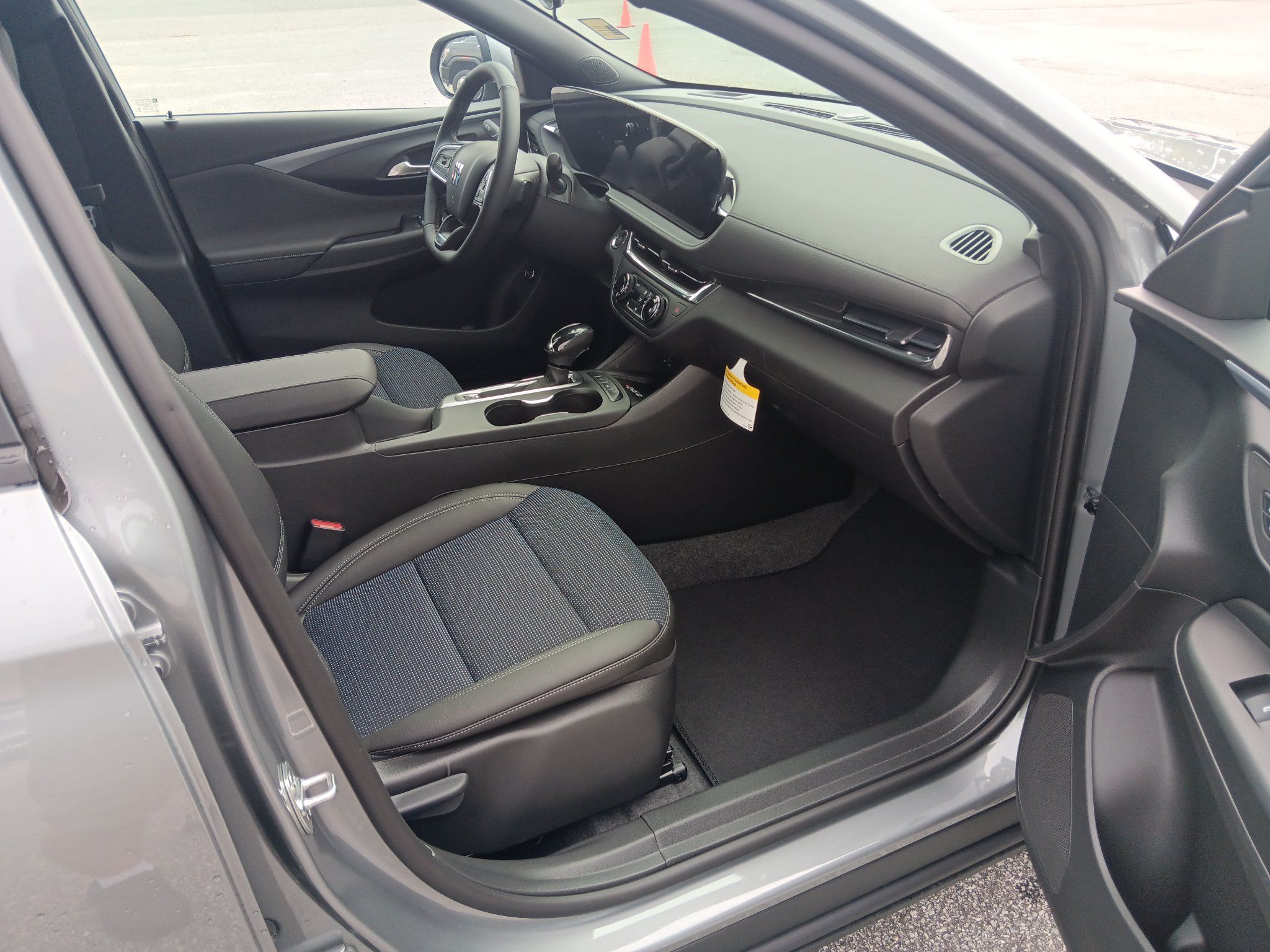 New 2026 Buick Envista Sport Touring w/ Convenience I Package FWD image 18