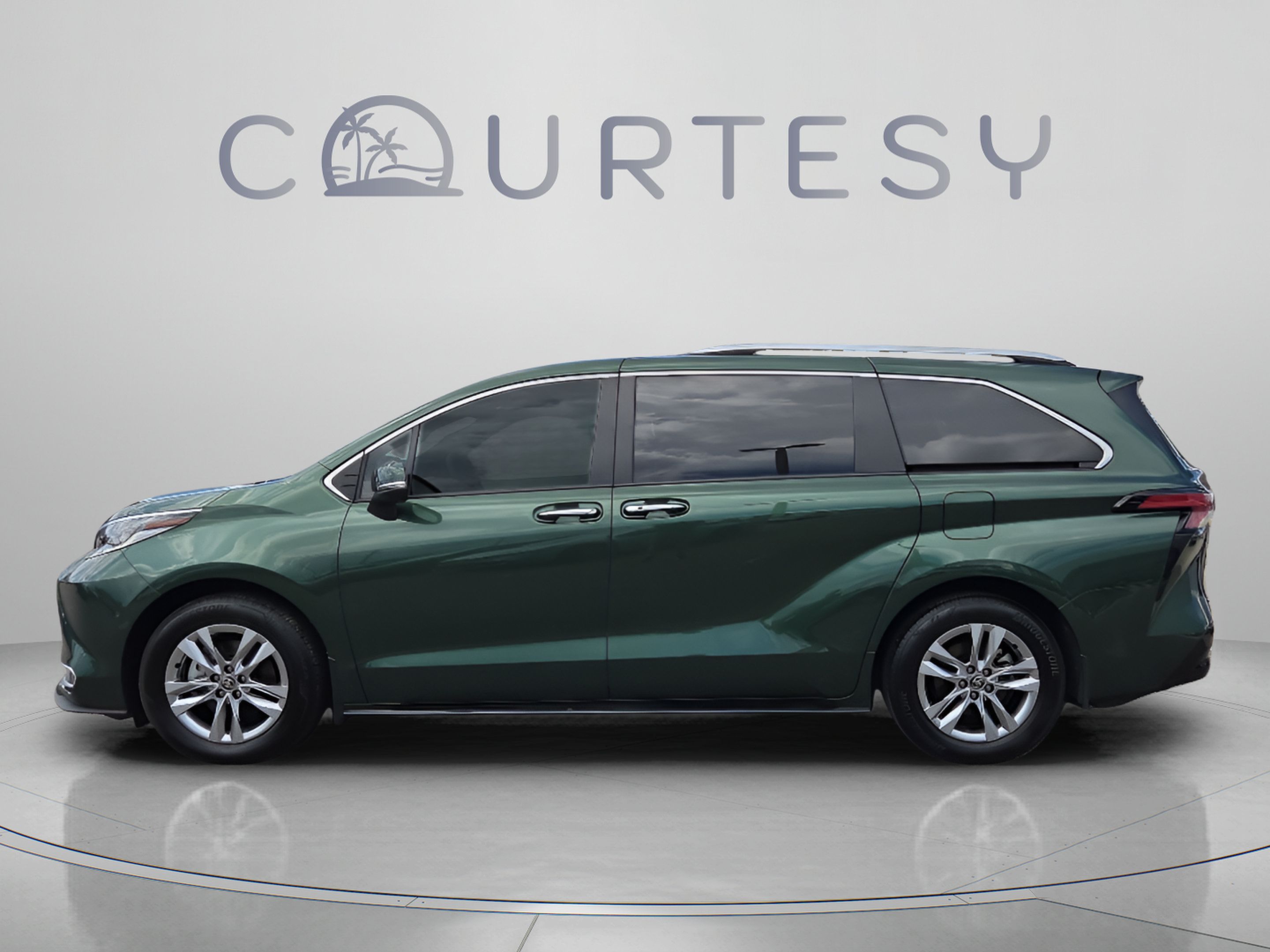 Certified 2026 Toyota Sienna Limited AWD/4WD image 2
