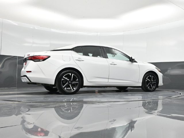 Used 2025 Nissan Sentra SV FWD image 54