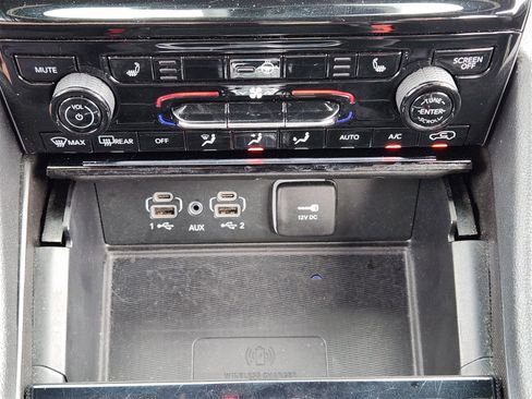 Used 2024 Jeep Grand Cherokee L Laredo image 19