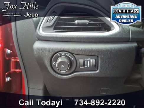 New 2026 Chrysler Pacifica Select image 16