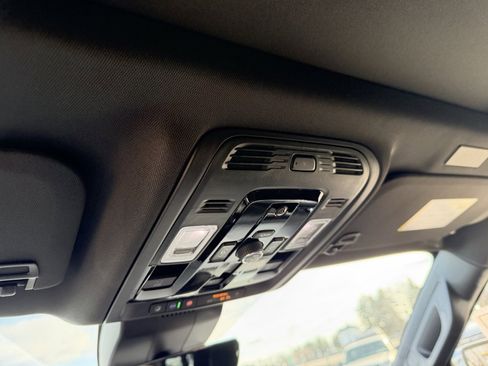 New 2026 Chevrolet Suburban Premier image 27