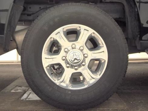 Used 2025 RAM 2500 Big Horn AWD/4WD image 18