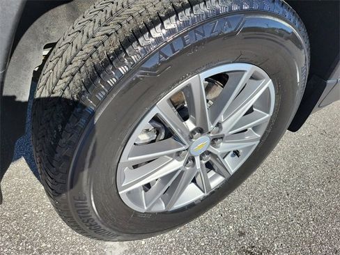 Used 2022 Chevrolet Traverse LT image 6