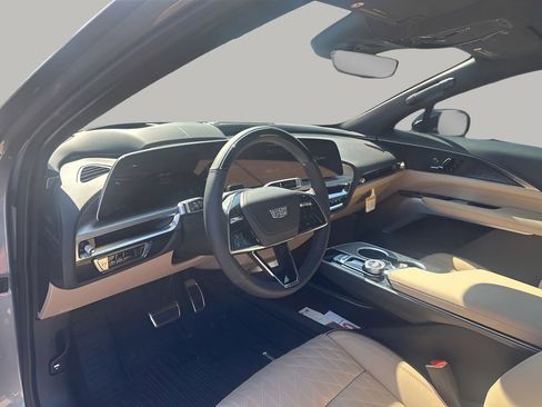 New 2026 Cadillac Lyriq Signature Luxury w/ Nappa Leather Package AWD/4WD image 23